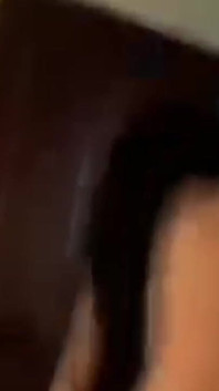 Miluje jezdit na mém péru a být fackována, děvka, která chce péro a bušení