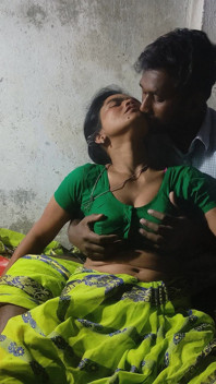 Sexo romântico com fofa meia-irmã gostosa