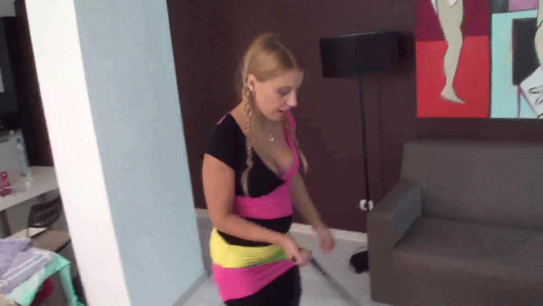 Femdom Austria: Kick that slave