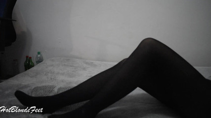 Miley Grey: Seksi sarışın kadının görmen gereken ayakları var! - Miley Grey