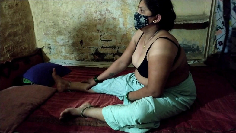 Desi_bhabhi121: Yaşlı adam ve desi yenge ile seks
