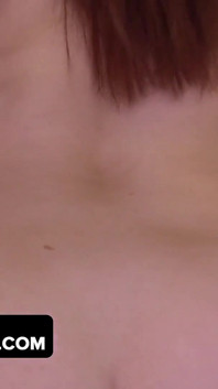 의붓아빠가 귀여운 빨간 머리 의붓딸을 따먹어도 될까요? ~ 무료 영화 전체
