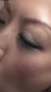Dirty nipons scena 4_elegant ragazza giapponese in lingerie oliata e scopa con due amici