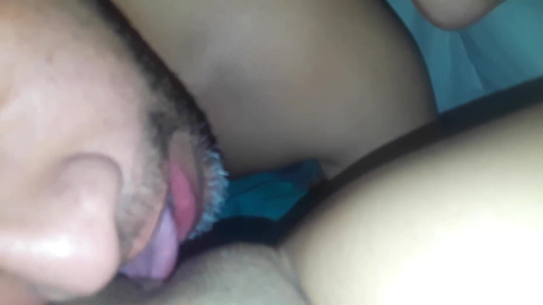 Boricouple: Comiendo coño como debería
