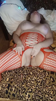 Rote netzbodystockings muschi spielen orgasmus