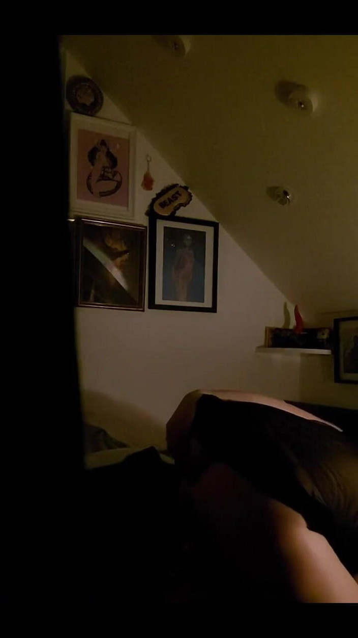 CherryOrchid: POV, tu es mon coloc peeker qui s’promène dans ma...