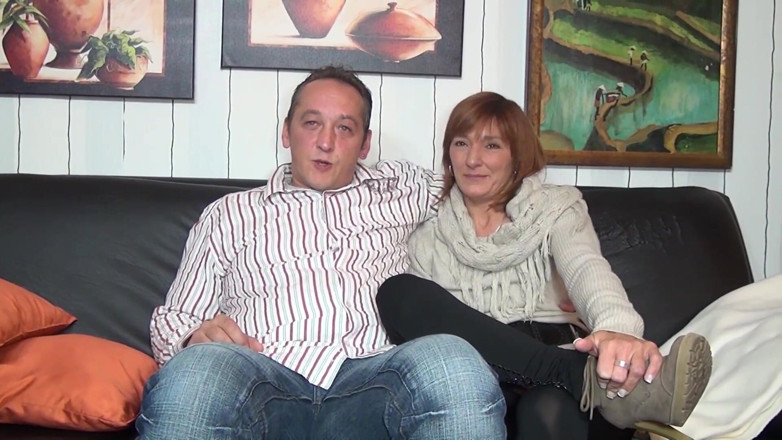 Swinger Friends Germany: thamne vaali 2 larkiyon ke saath tin logon vaali chudaee