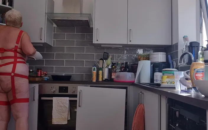 Uk Joolz: Kitchen Play