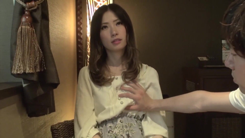 Japan Lust: Cheating Japanese wife looks for hotel room creampie