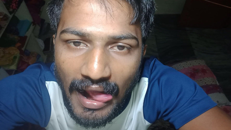 KUMBHA MANOJ KUMAR: Ночное шоу, подсвечник