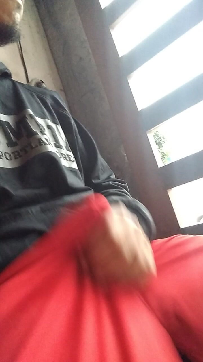 AlexAlejandro13: コードの下でこすりつける