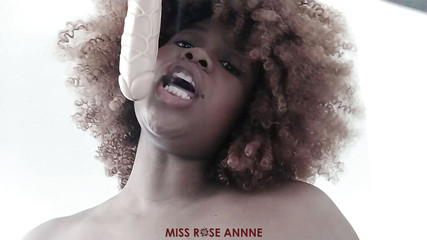 Insomnia Domina: Výstřik na skládku mrdky