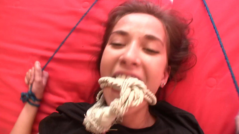 TicklingParadise: Sesi mengelirukan penuh badan Valeria