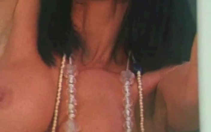 Inthe MILF room: Kelly Trump là một nữ hoàng cuck phát hiện ra...