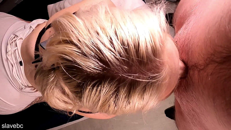 slavebc: 손과 무릎 목구멍 섹스 POV