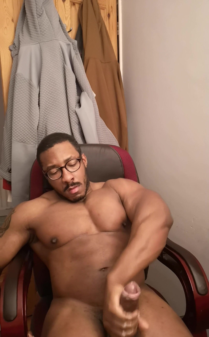 Amadeus: Wank My BBC Before Bed