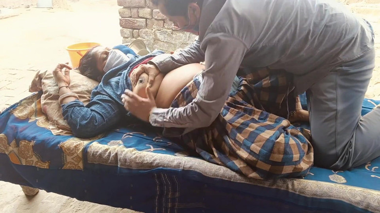 Yourgeeta8899: Köylü desi teyze komşusu tarafından çok sevgiyle sikiliyor (tam Hintçe oudio)