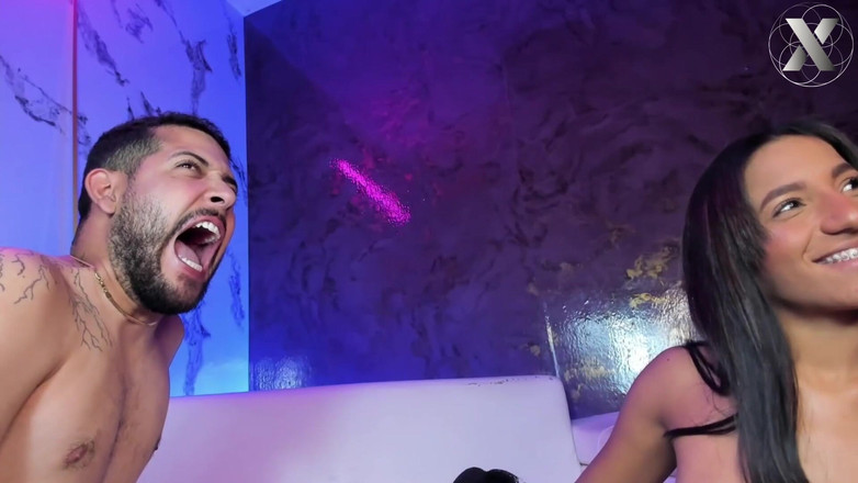 X Live Community: Nadržená coura mi koulí až ke kouli – výbušný orální sex