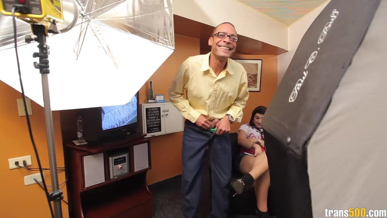 Trans 500: Büyük götlü Daniela canavar yarak alıyor