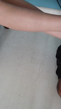 J'adore ses pieds nus