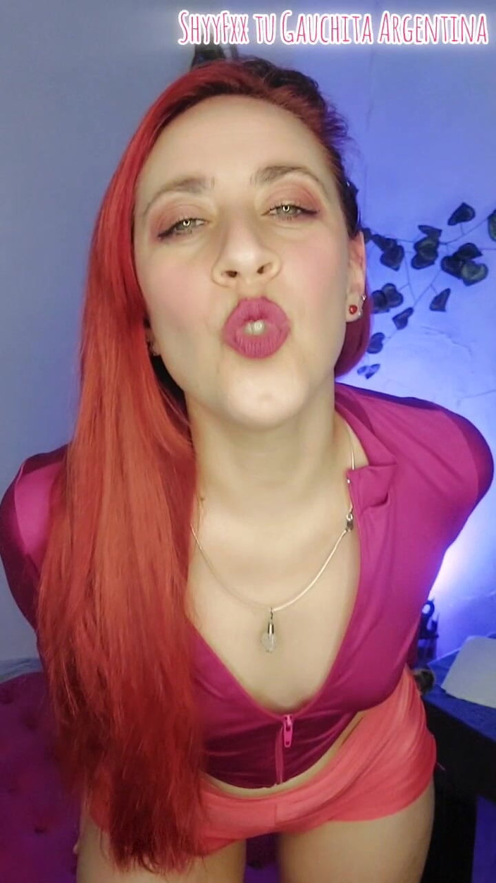 Tu Gauchita Argentina: 청소 소녀는 매우 이상한 페티쉬를 가지고 있습니다!! 냄새와 가스의 페티쉬!