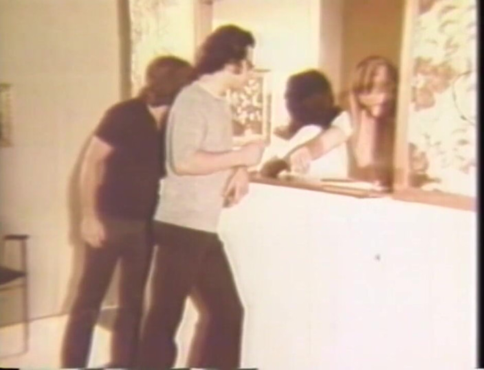 Vintage Usa: Vintage hard sex for a sexy brunette