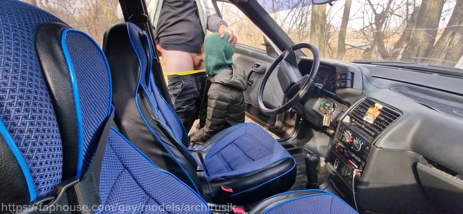 ArchiRusik: Pelacur di lebuh raya ini meniduri saya dengan zakar besar...