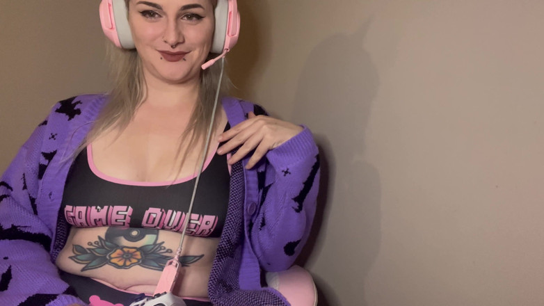 EeveeXo: Gamer Girl Hairy Armpit Worship
