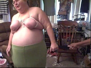 BBW nurse Vicki adventures with friends: Ukázku vlastní bondage bradavky