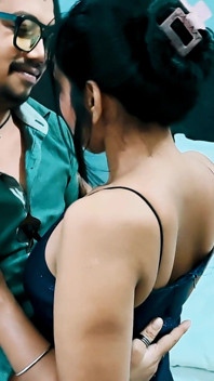 Insegnante indiano e studente sesso hardcore in hotel scopano har figa desi video virale