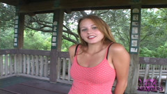 Dream Girls: Staci si cewek hot lagi asik bugil di taman alam
