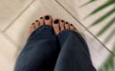 Feet lady: Černá pedikúra