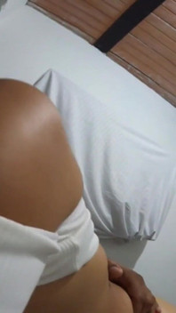拉丁荡妇需要更多的黑鸡巴她的阴户，她仍然要骑大鸡巴操婊子 - jhodez1