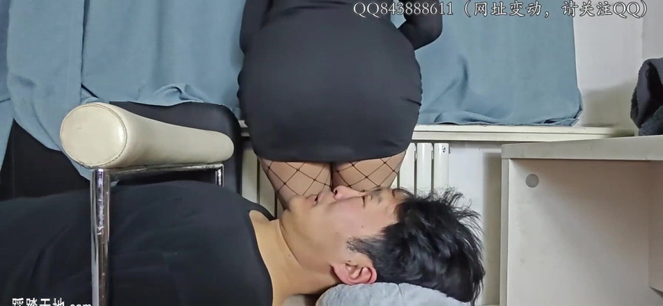 Giantess Domination: 180cm freundin facesitting, spiel 3