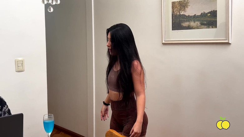 Limon producciones: Mi marido me contrata una masajista y termina con un...