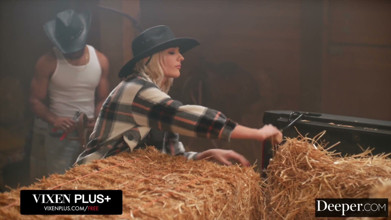 Più profondo. La cowgirl kenna ha un trio eccentrico con anna claire