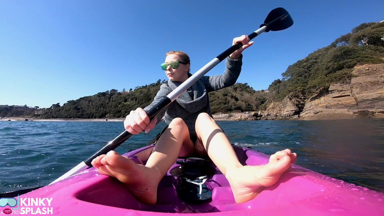 UKCuteGirl Lucy Lauren: Çıplak ayaklı joi kayık azdırma - halka açık çıplak ayaklarda riskli açık...