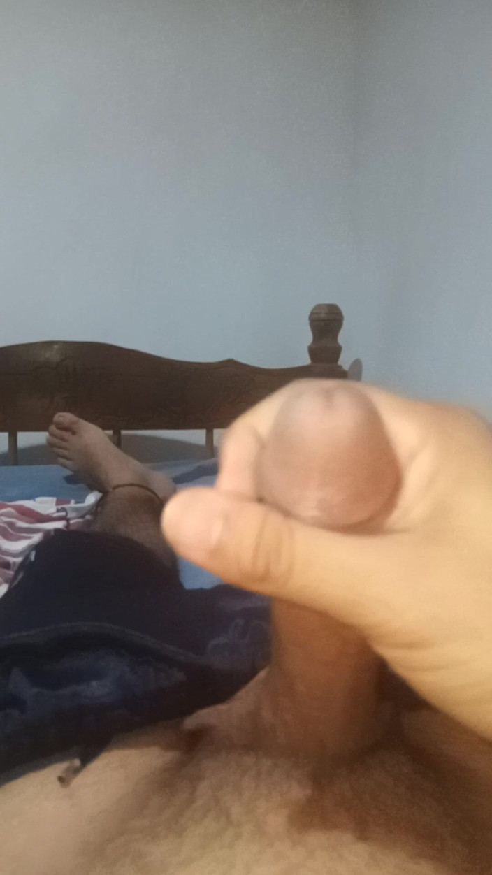 Cute boy jerks off: Tânăr De-subliniază cu o în camera lui în timp ce vecinii lui...
