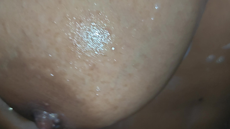 Solo Shelby: My Step Sister Was Taking a Bath in the Washroom