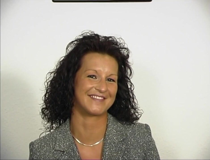 VintageXMovies: Hairy mature pleasures herself at the casting