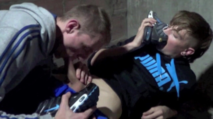 Sneaker gay: Romain sucked his friend in sneaker