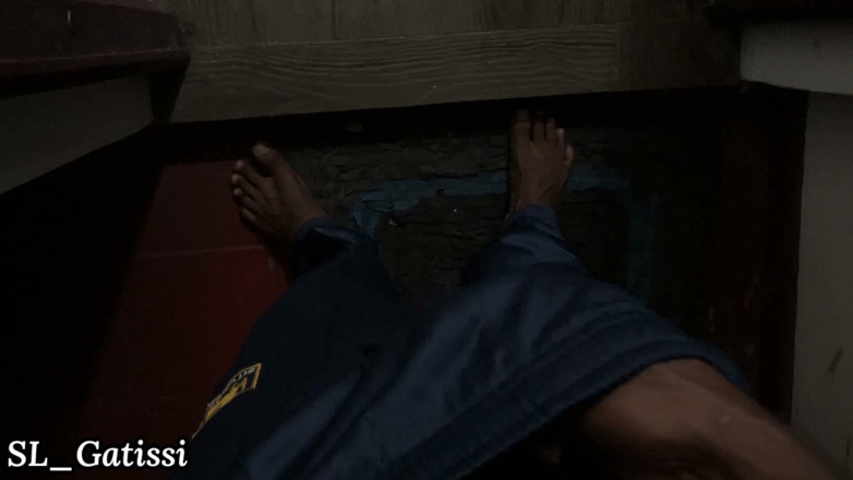 SL Gatissi studio: Young Sri Lankan Woman Having Sex While Bathing