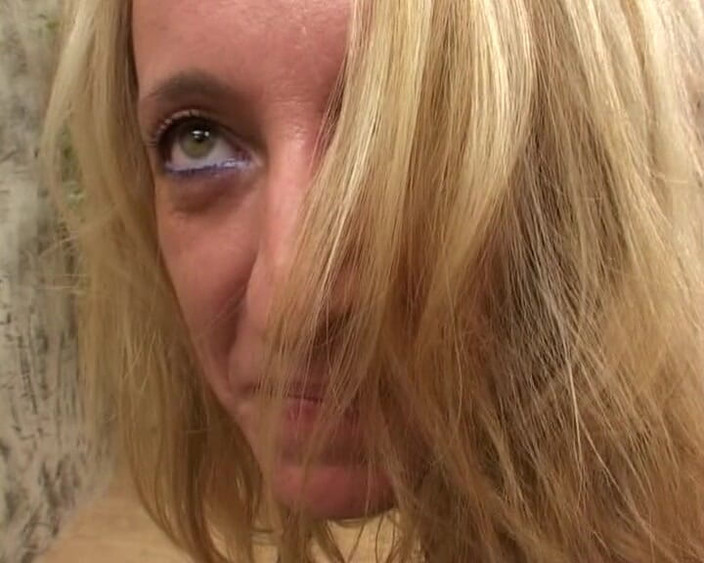 Deutsche Damen: Blonde German Slut Swallows Cum After Anal Gangbang