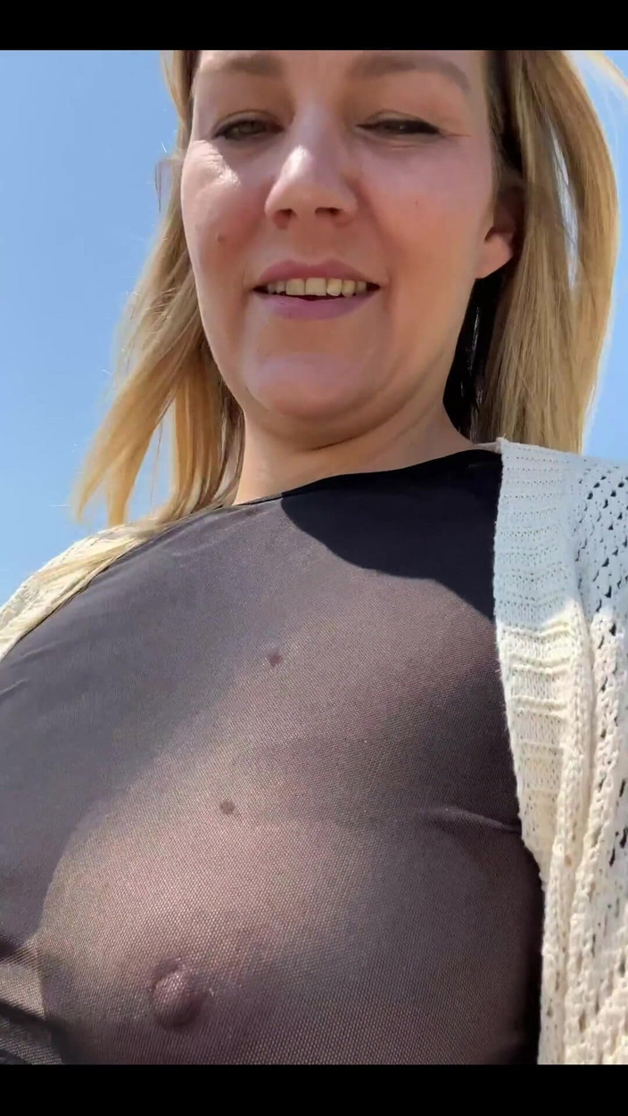 Daddys Luder: Göğüslerim zıplatıyor