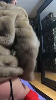 Milfycalla Luxury Coat Kouření kompilace sání ptáka v kožešinách a nafouklé bundy