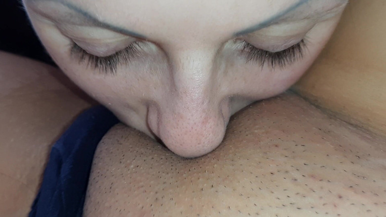Lesbian-illusion: Mijn vriendin na een lange scheiding kust, likt, zuigt, speelt...