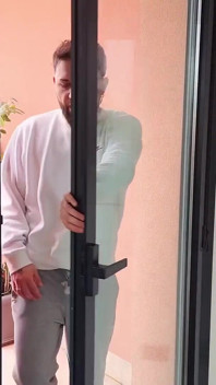 에프의 첫 더블 페널테이션, 엠미와 크리스천 클레이, 더블 크림파이 보지와 엉덩이