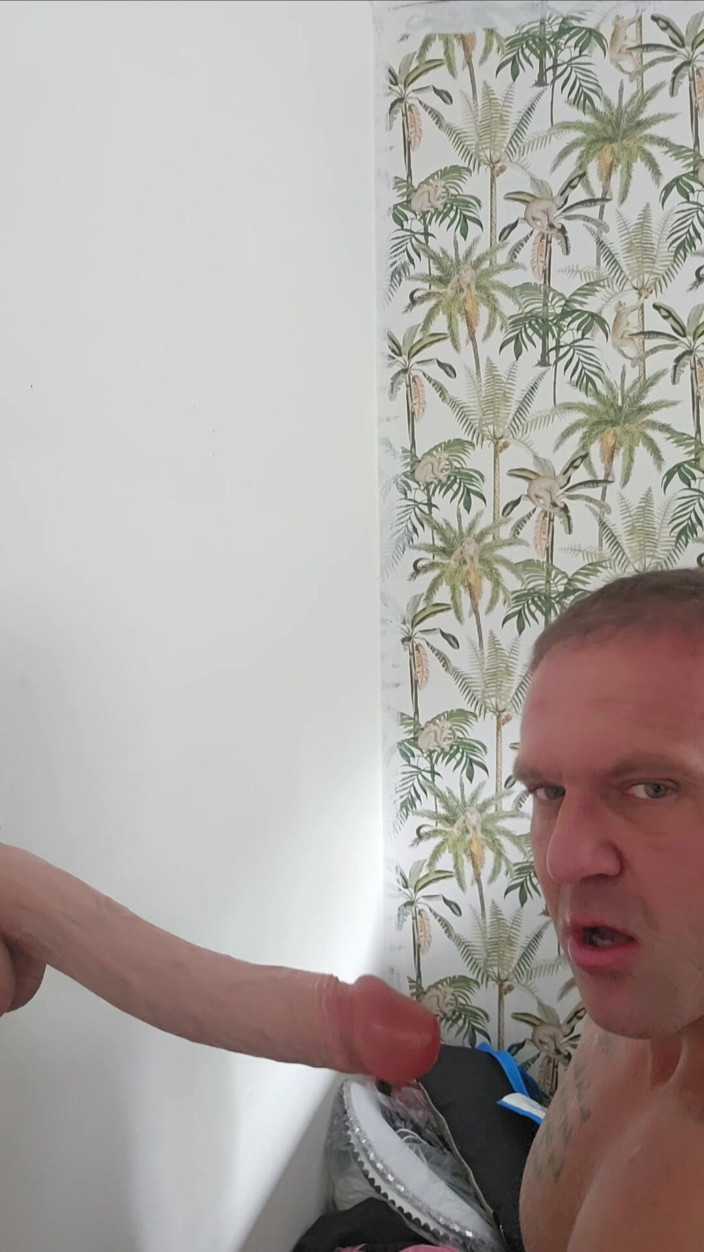 Troy White UK: Straight Lad Solo Wank, Anal Pay &amp; Sucking with Huge Dildo