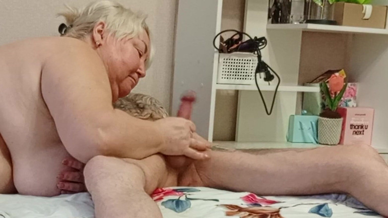 Zona901: Un vicino è venuto a godersi un cazzo e uno sperma...