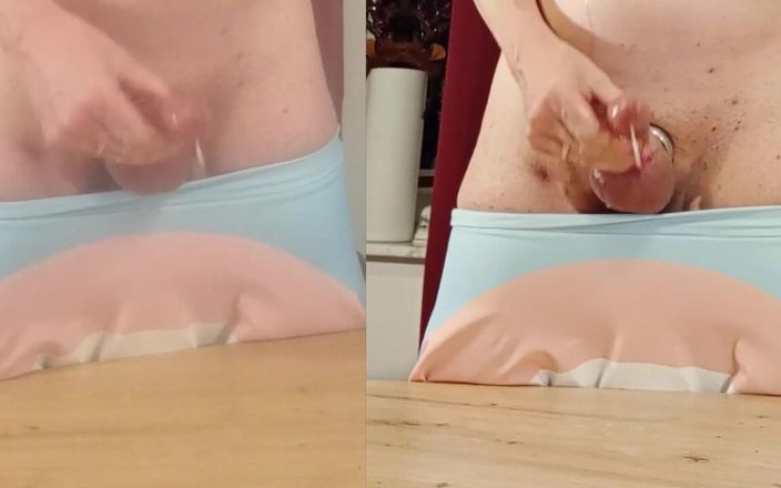 TSLillySophie: TS Lilly sophie深夜玩弄她的大奶子和坚硬的女孩，并享受她的自慰器并需要射精